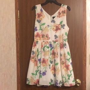White Floral Dress Jack Brand Size 8